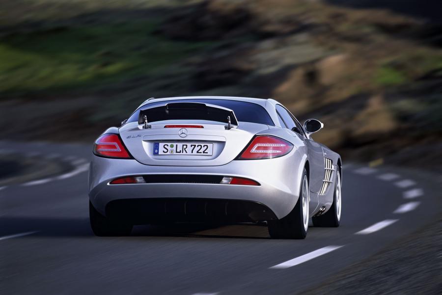 Mercedes-Benz SLR McLaren 2003 года  (фото 27 из 319)